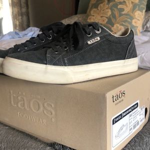 TAOS plum soul tennis shoes